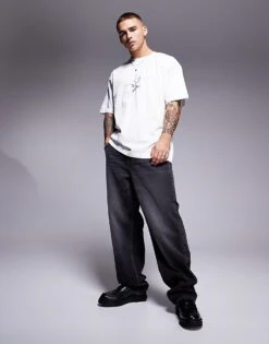 HUGO Red X Les Benjamins Oversized T-shirt In White With Swan Logo Print For Men -Hugoro Store 206764995 3