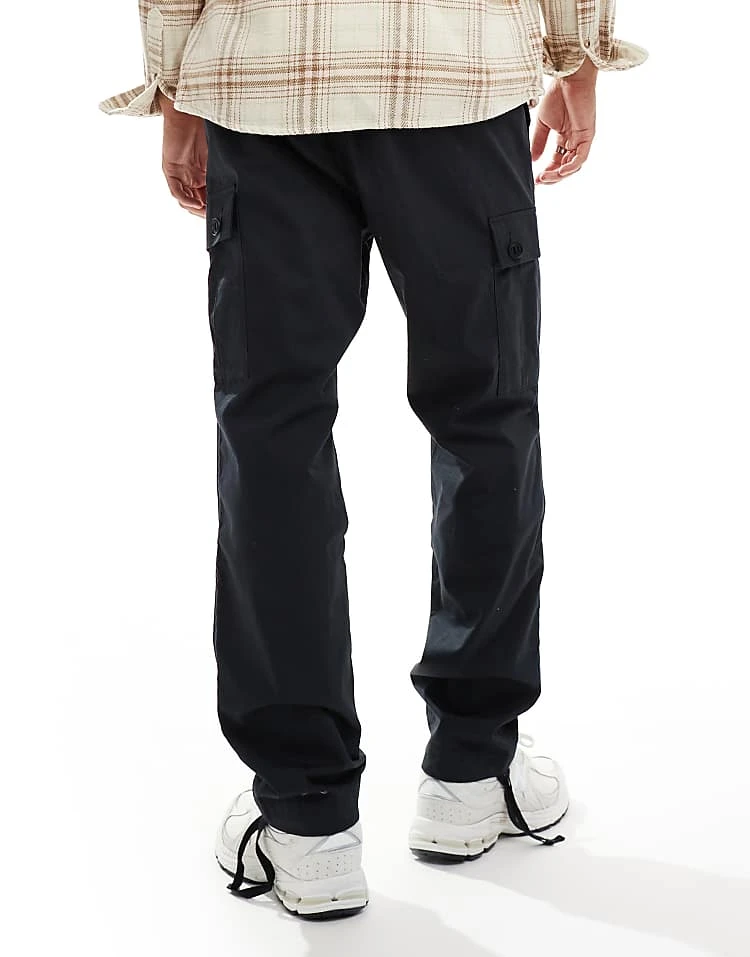 HUGO Red Garlo Cargo Trousers In Black For Men 2 HUGO Red Garlo Cargo Trousers In Black For Men - Image 2