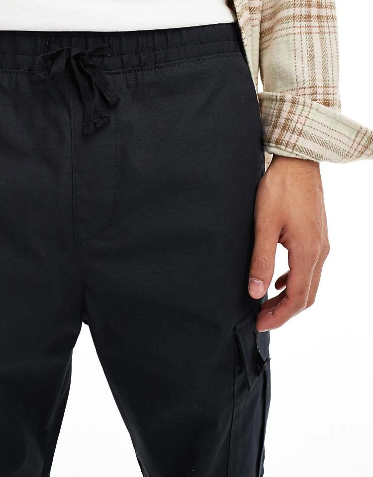 HUGO Red Garlo Cargo Trousers In Black For Men 4 HUGO Red Garlo Cargo Trousers In Black For Men - Image 4