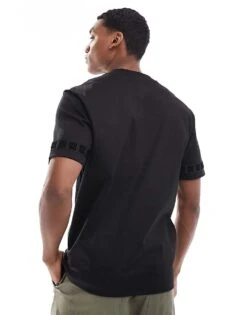 HUGO Red Deternati T-shirt In Black With Sleeve Trim For Men -Hugoro Store 206892477 3