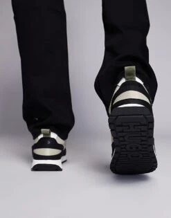 HUGO Red Icelin Contrast Runner In Black And Stone For Men Open Beige 8 HUGO Red Icelin Contrast Runner In Black And Stone For Men Open Beige -Hugoro Store 207343185 3